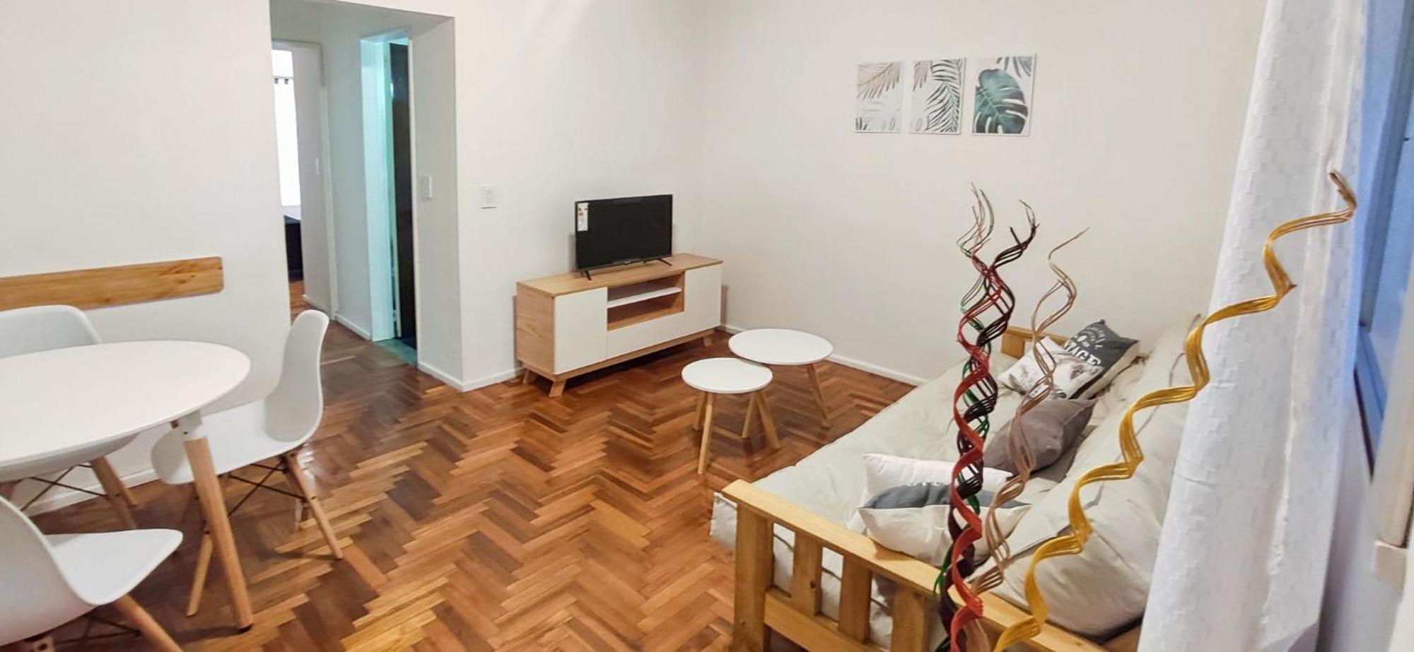 Charming In The Heart Of Unbeatable Comfort Apartment
