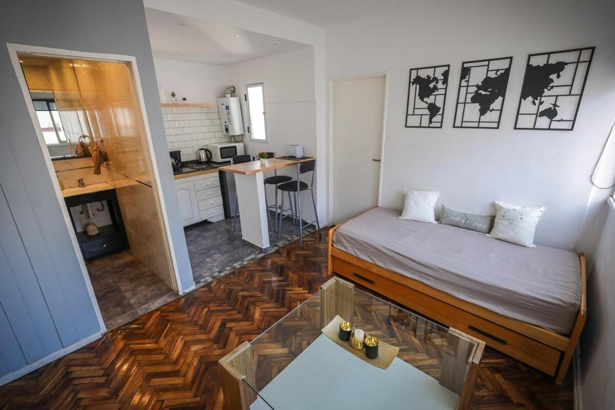 Carlos Calvo 633 Apartment *