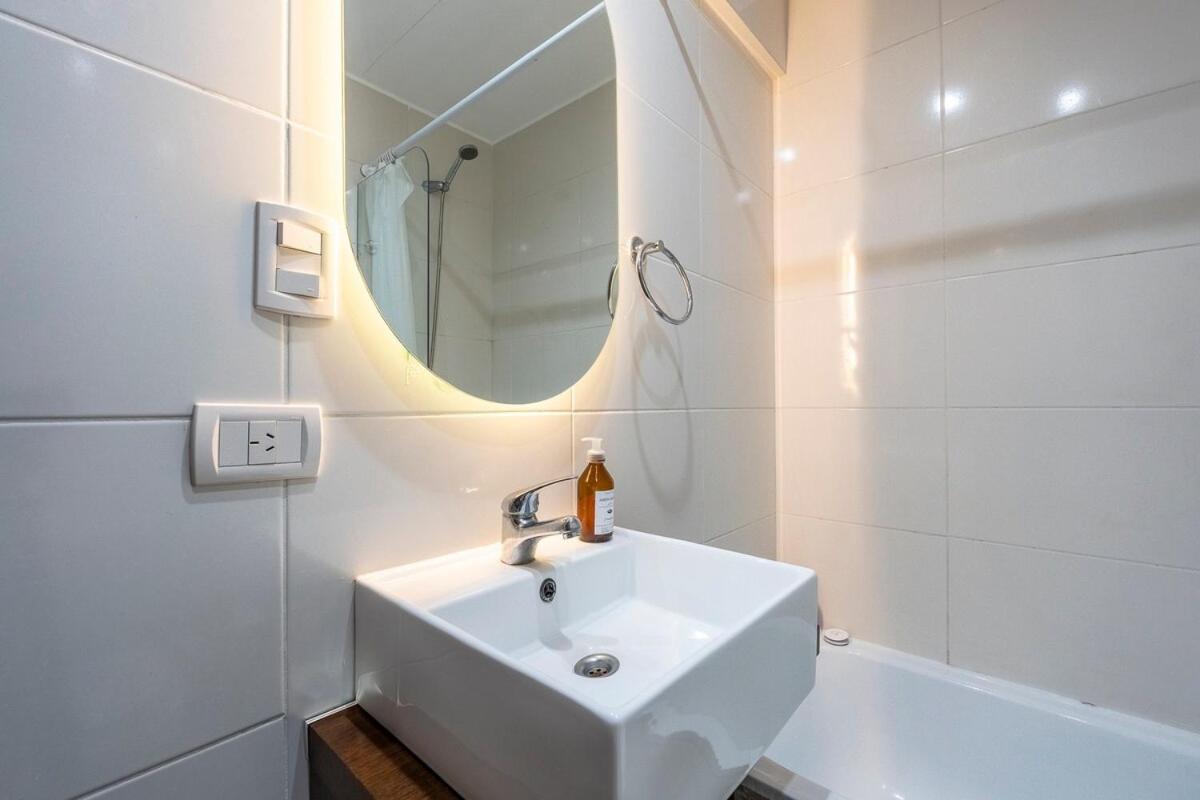 Luminoso Y Funcional Estudio En Crespo Movistar Arena Apartment *