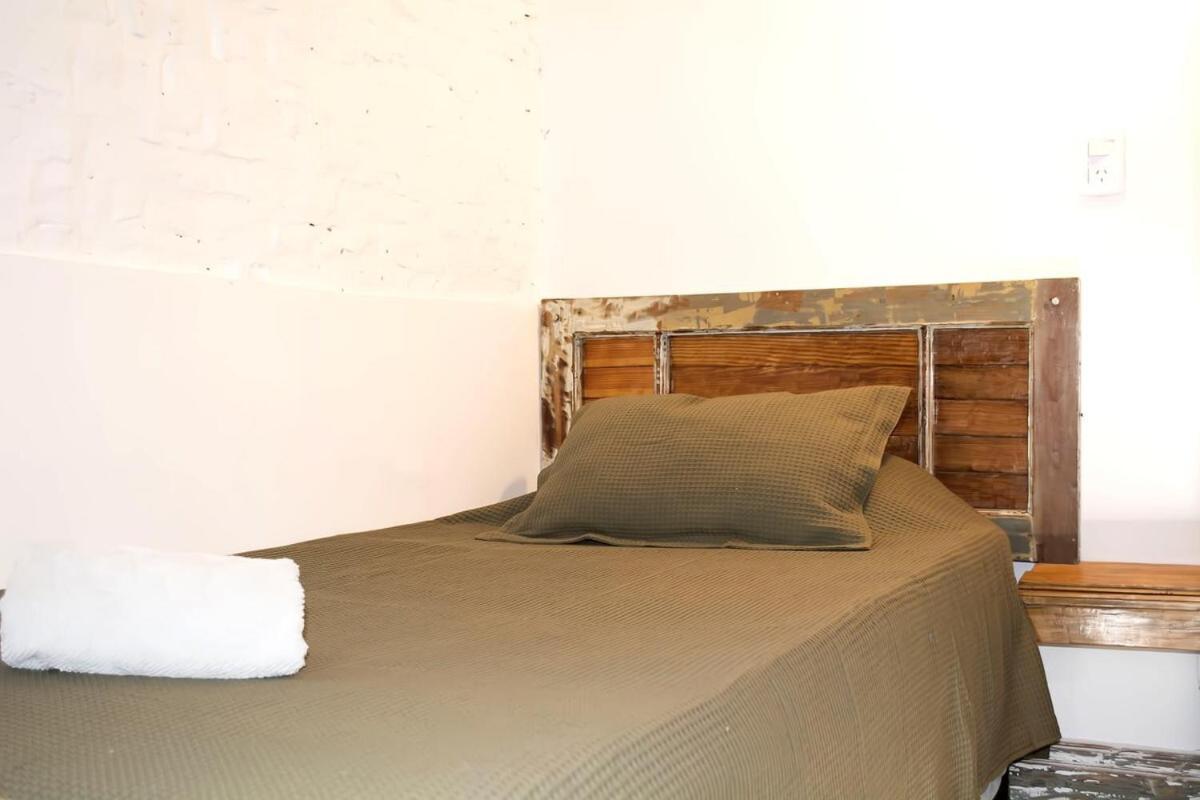 Centrally Located In Apartment *