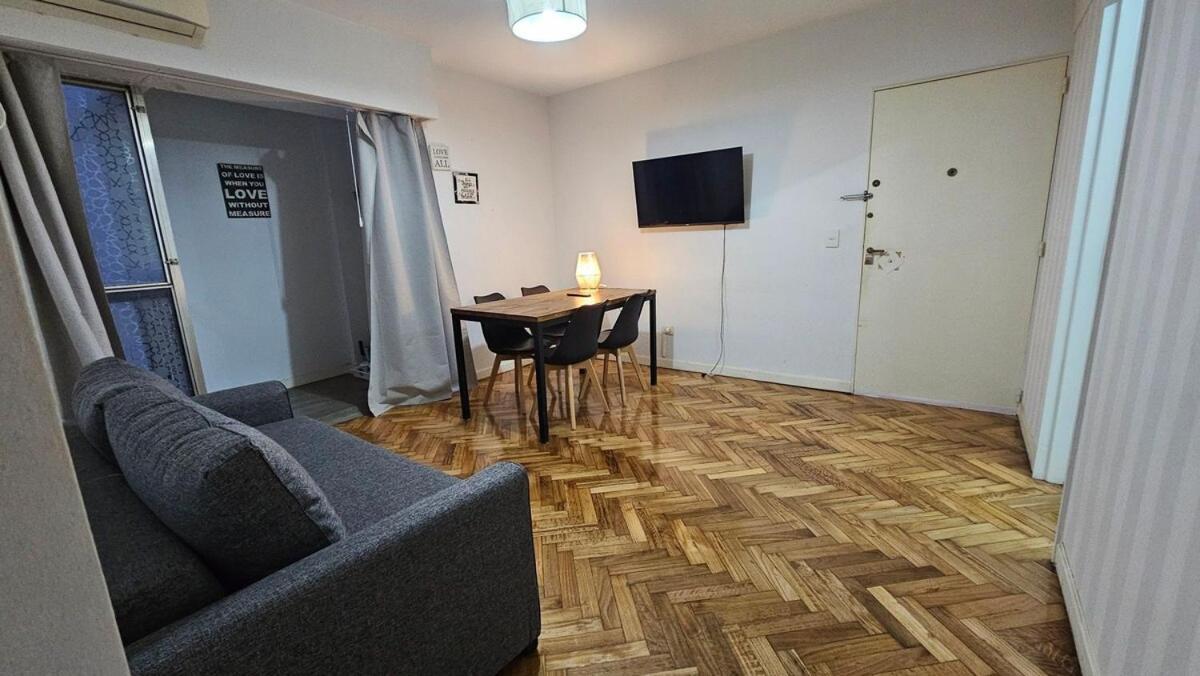 Depto 2 Ambientes En Recoleta Apartment