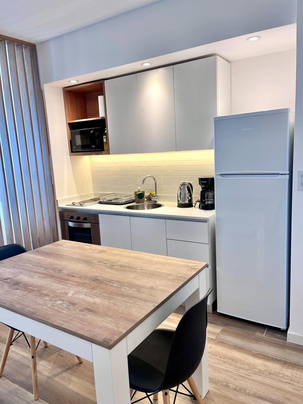 Apartment Hollywood Premium Suite, Pool, Cowork Wifi Hp, Pkg *