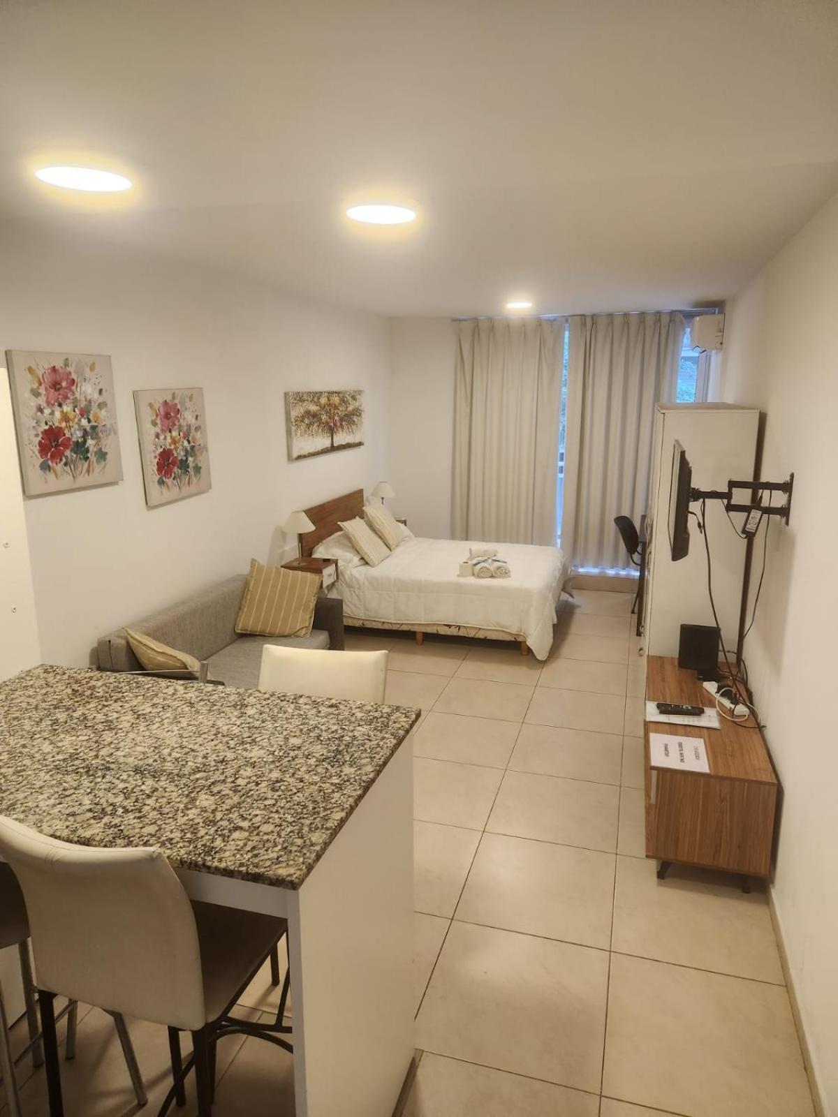 Guemes Y Bulnes 1b Apartment