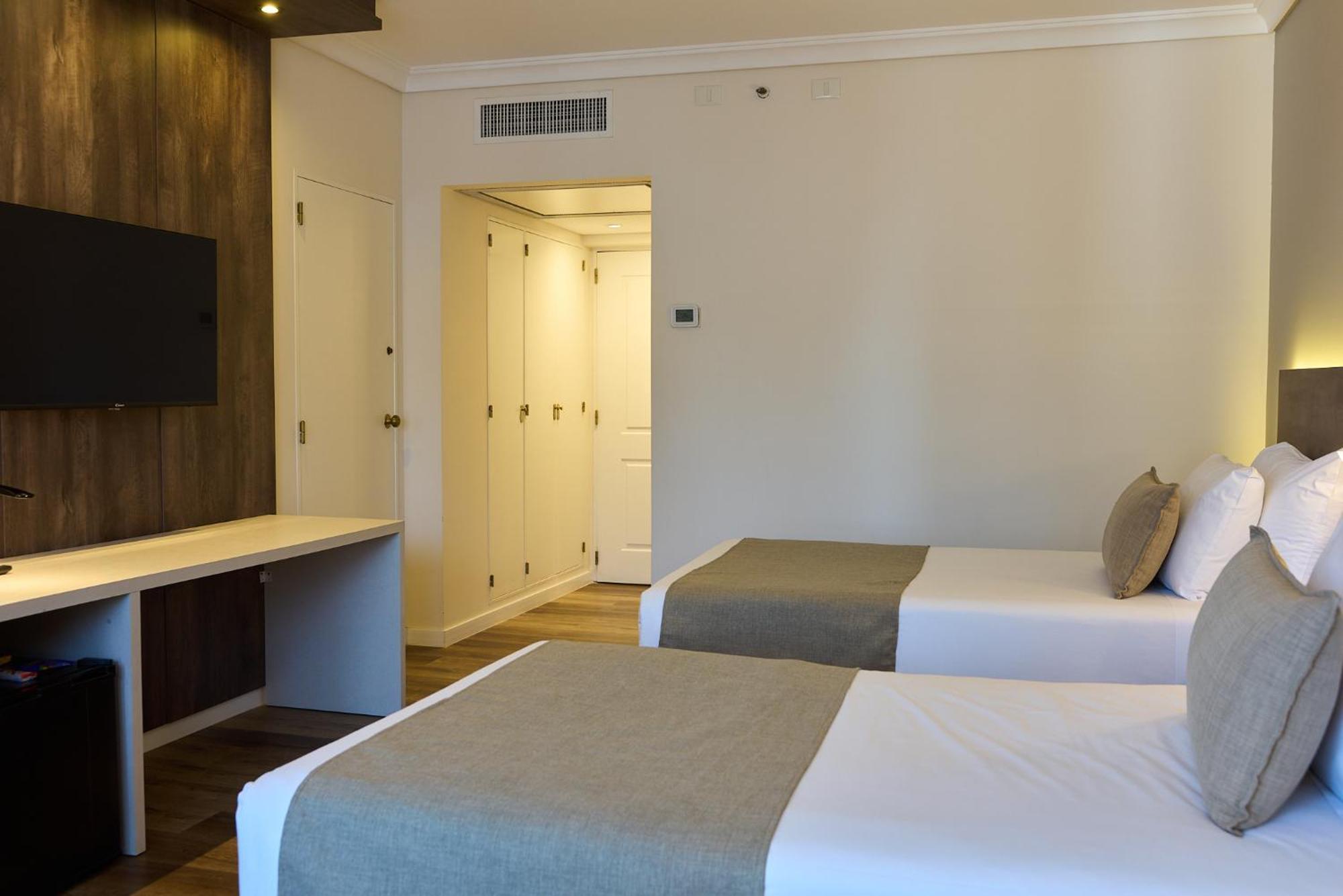 Dazzler By Wyndham San Martin 4*