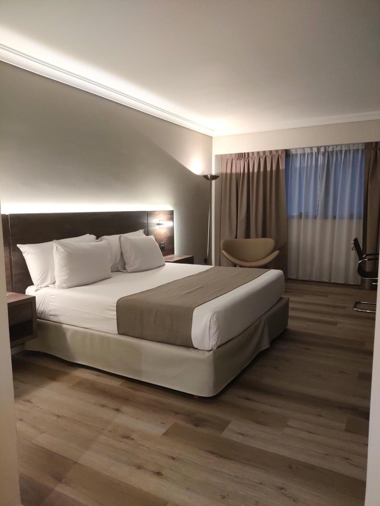 Hotel Dazzler By Wyndham San Martin