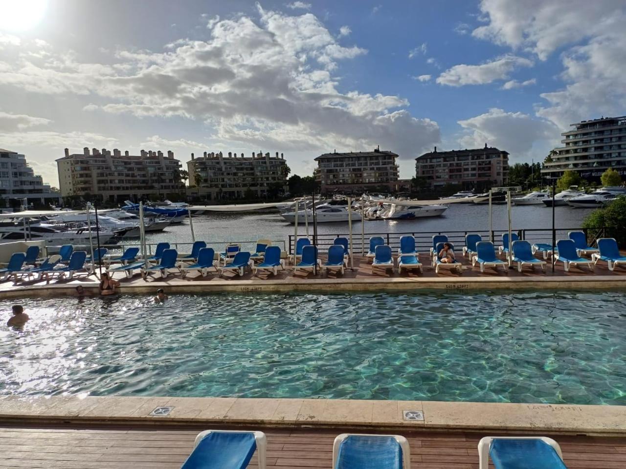 Departamentos Bahia Grande Nordelta Con Balcon Y Vista A La Bahia Piscina Opcional Arancelada!! Buenos Aires