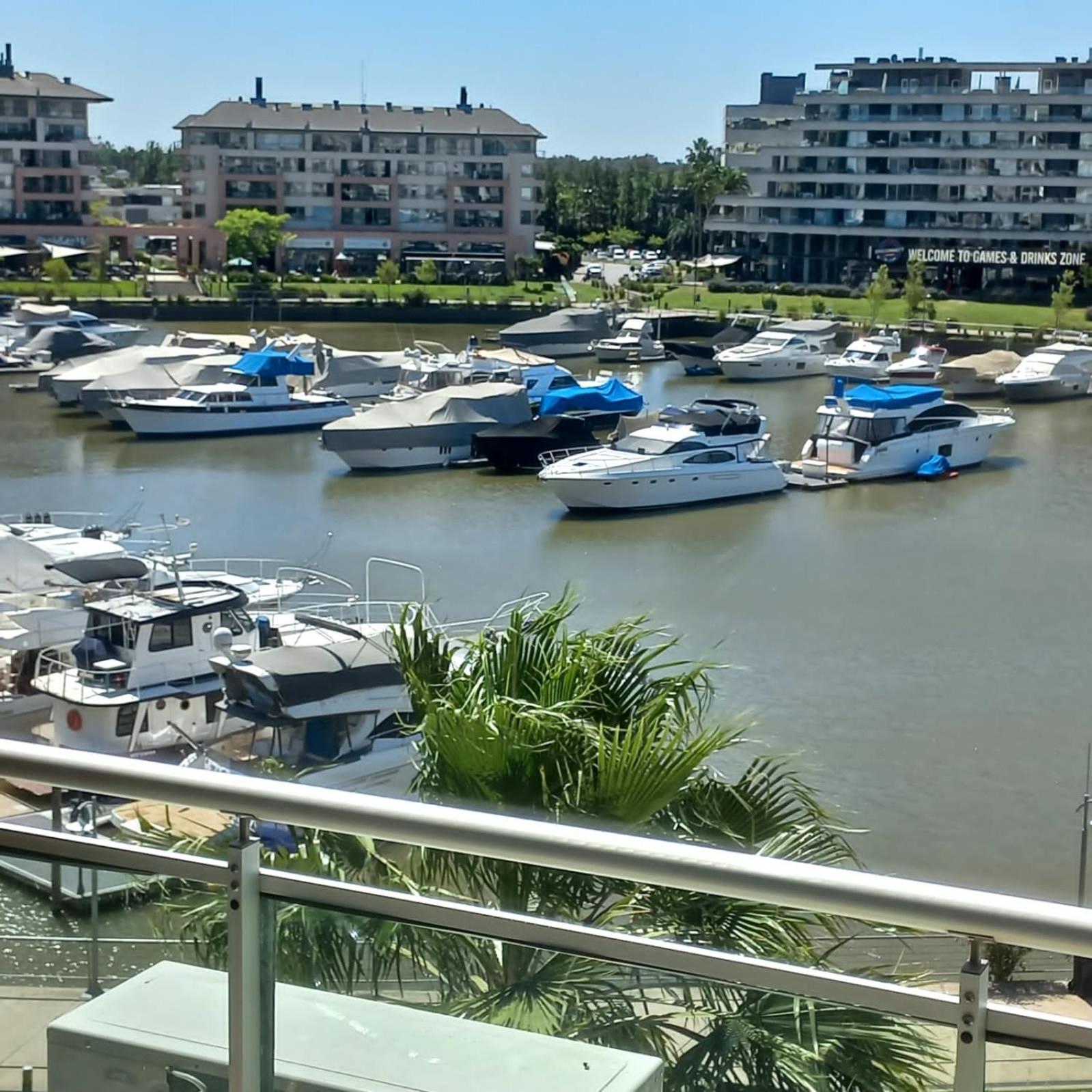 Departamentos Bahia Grande Nordelta Con Balcon Y Vista A La Bahia Piscina Opcional Arancelada!! Buenos Aires