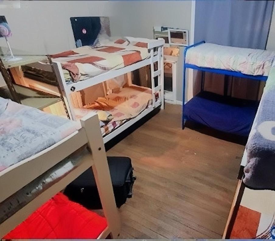 Juniors 222 Hostel