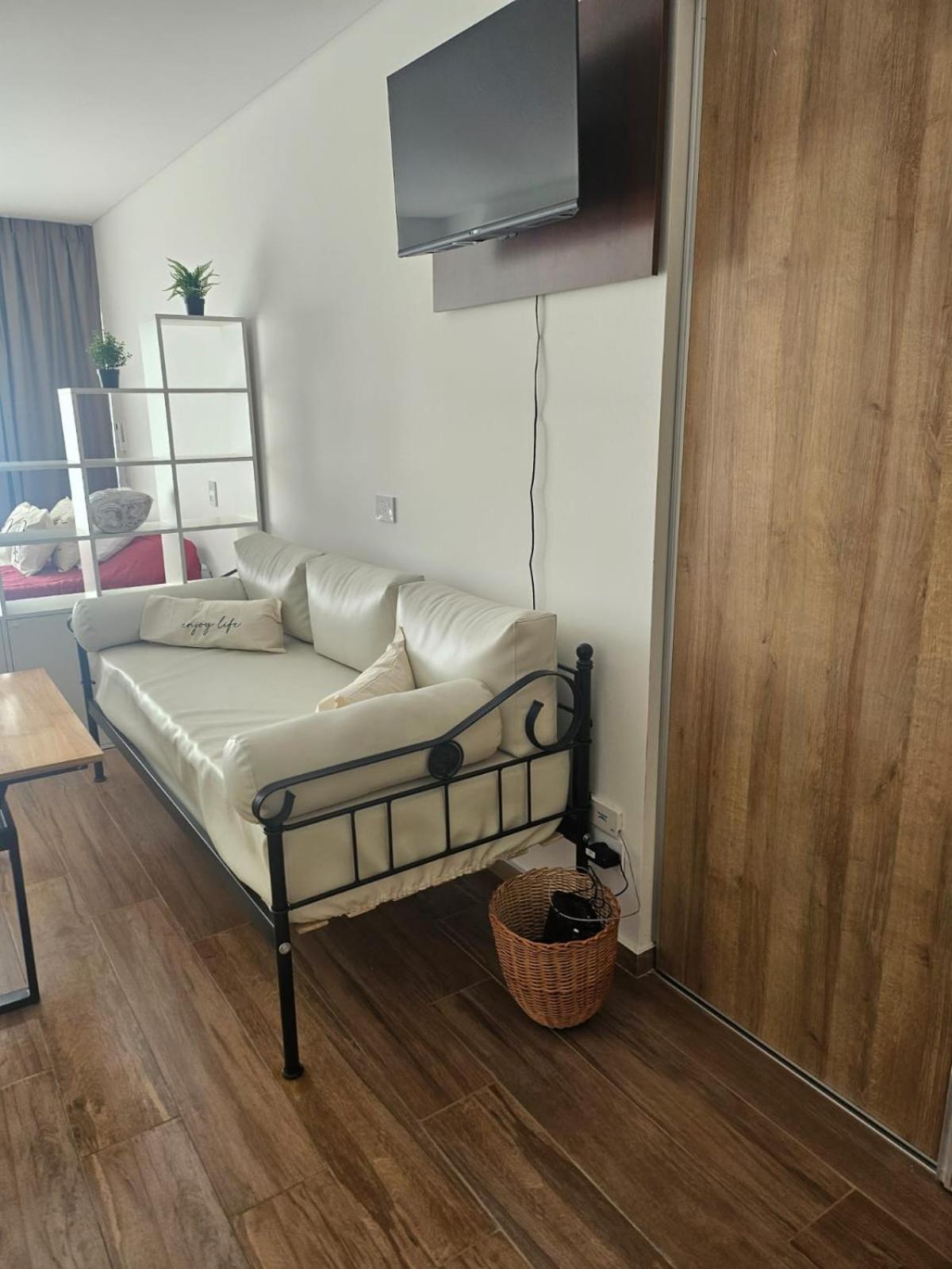 Amplio Y Hermoso Departamento En