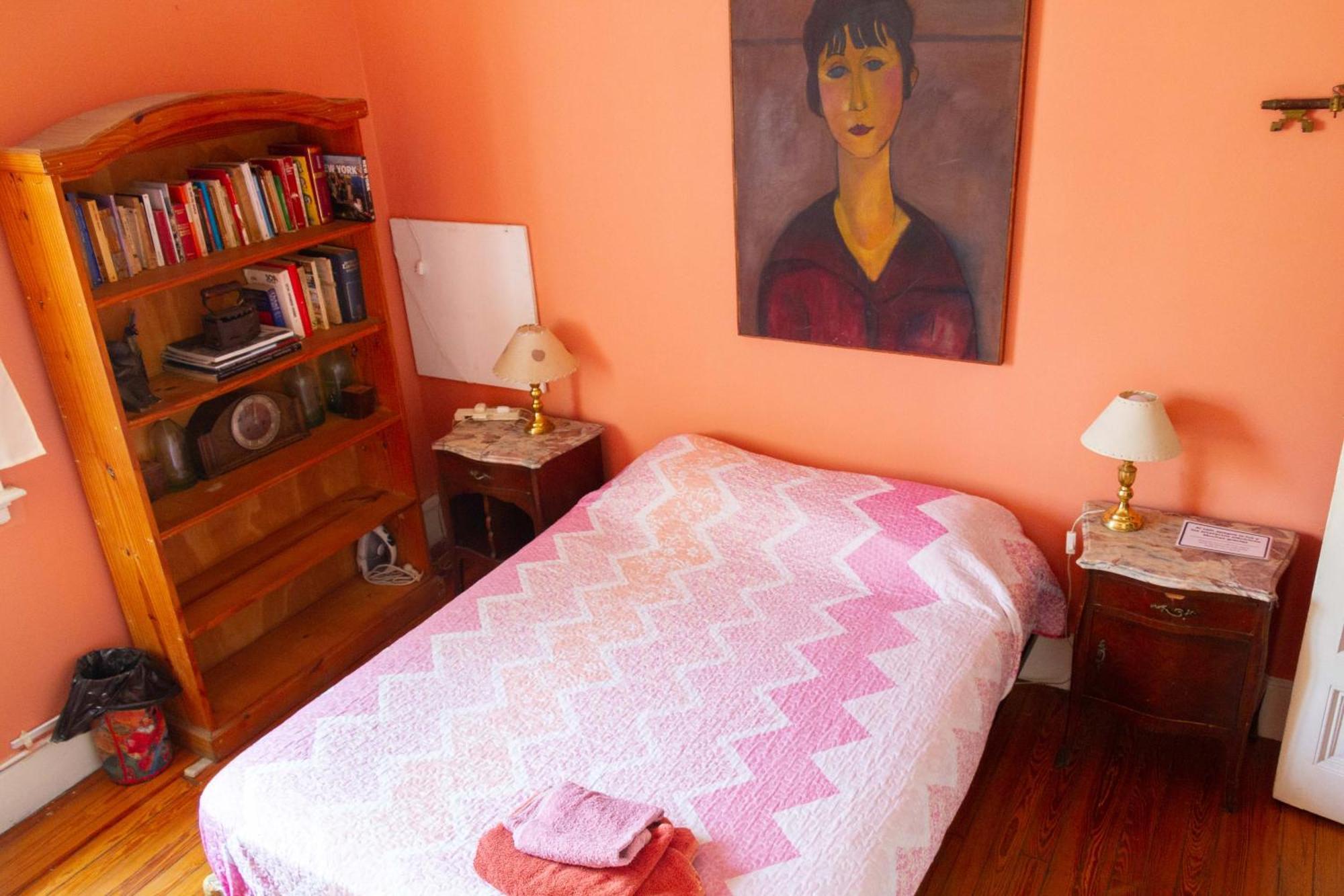 Residencia Sarandi, Grades Cuartos Privados En *