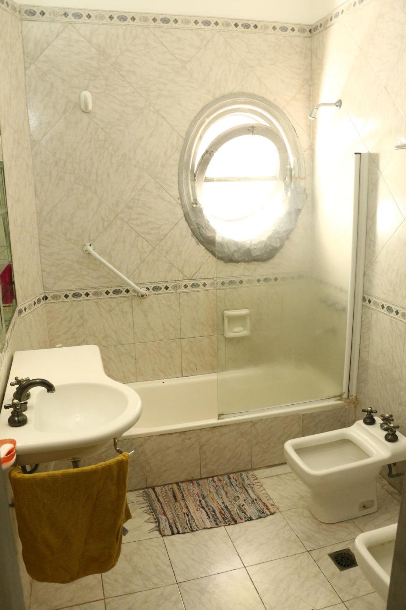 Residencia Sarandi, Grades Cuartos Privados En