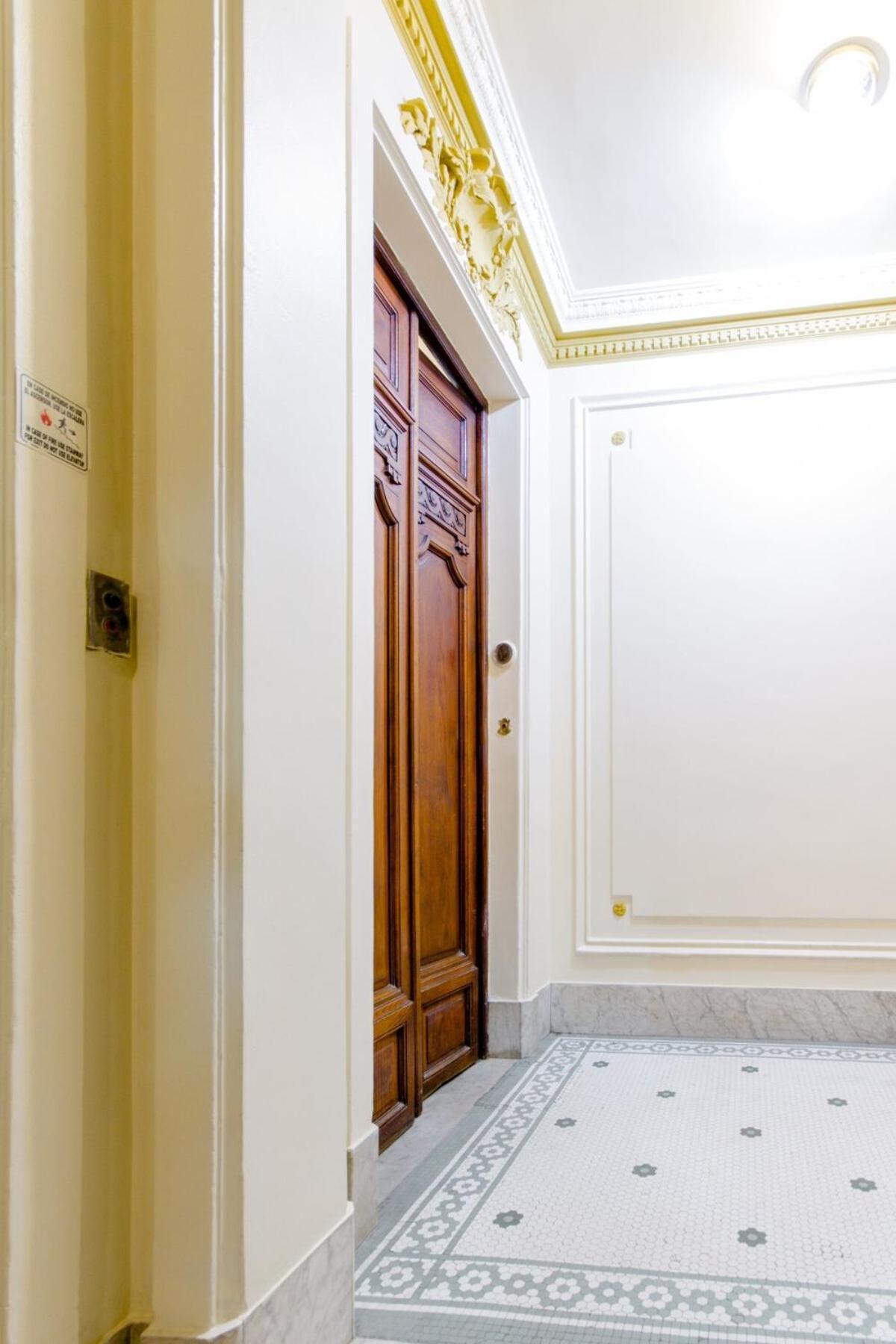 Residencia Sarandi, Grades Cuartos Privados En Homestay *
