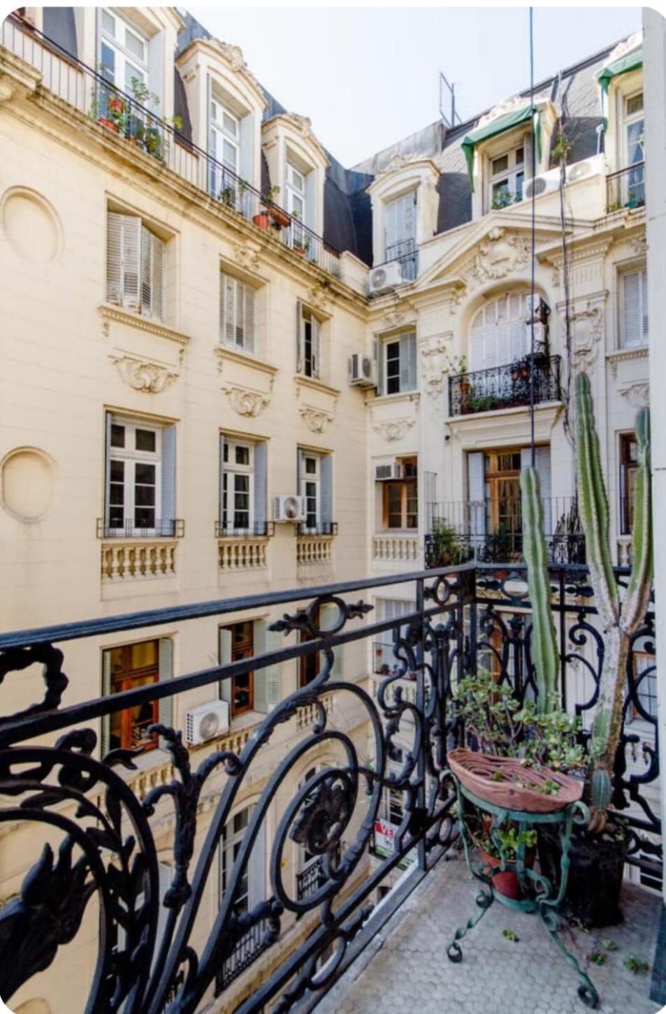 Residencia Sarandi, Grades Cuartos Privados En Homestay Buenos Aires