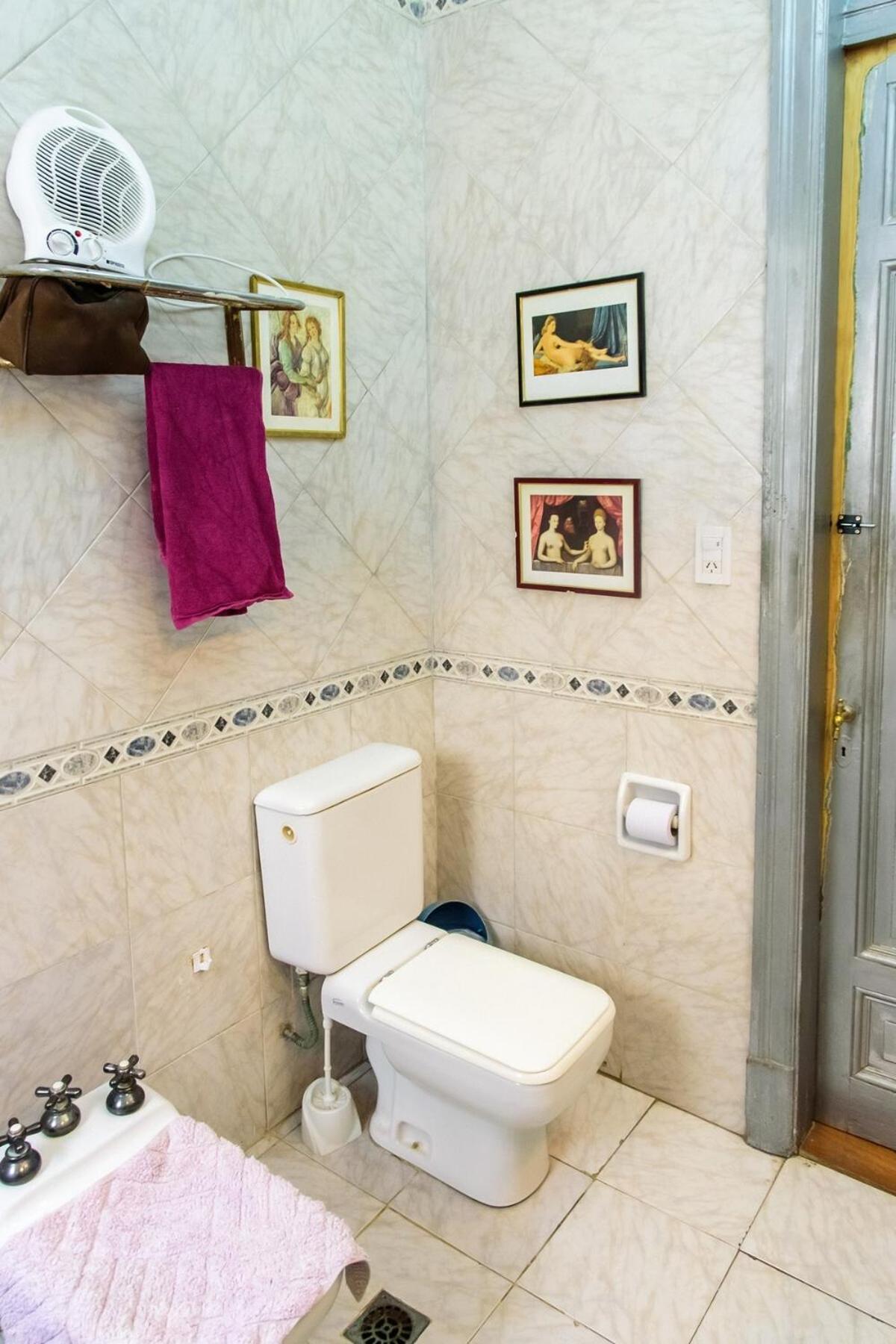 Residencia Sarandi, Grades Cuartos Privados En Homestay *