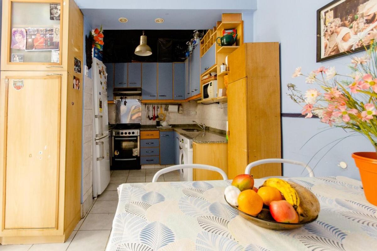 Homestay Residencia Sarandi, Grades Cuartos Privados En *
