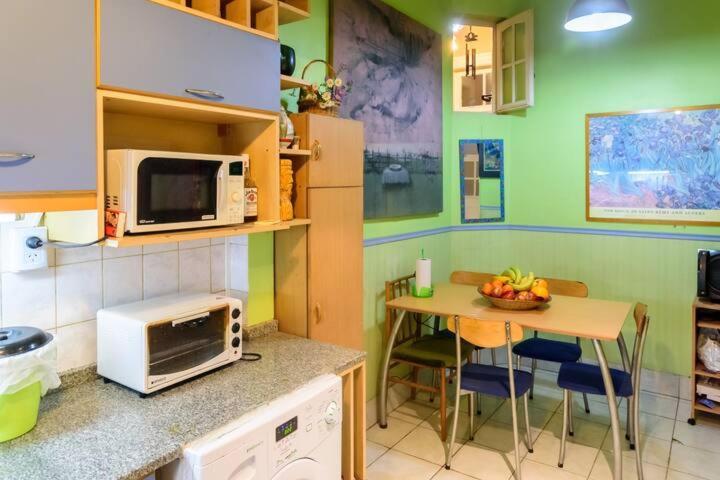 Homestay Residencia Sarandi, Grades Cuartos Privados En *