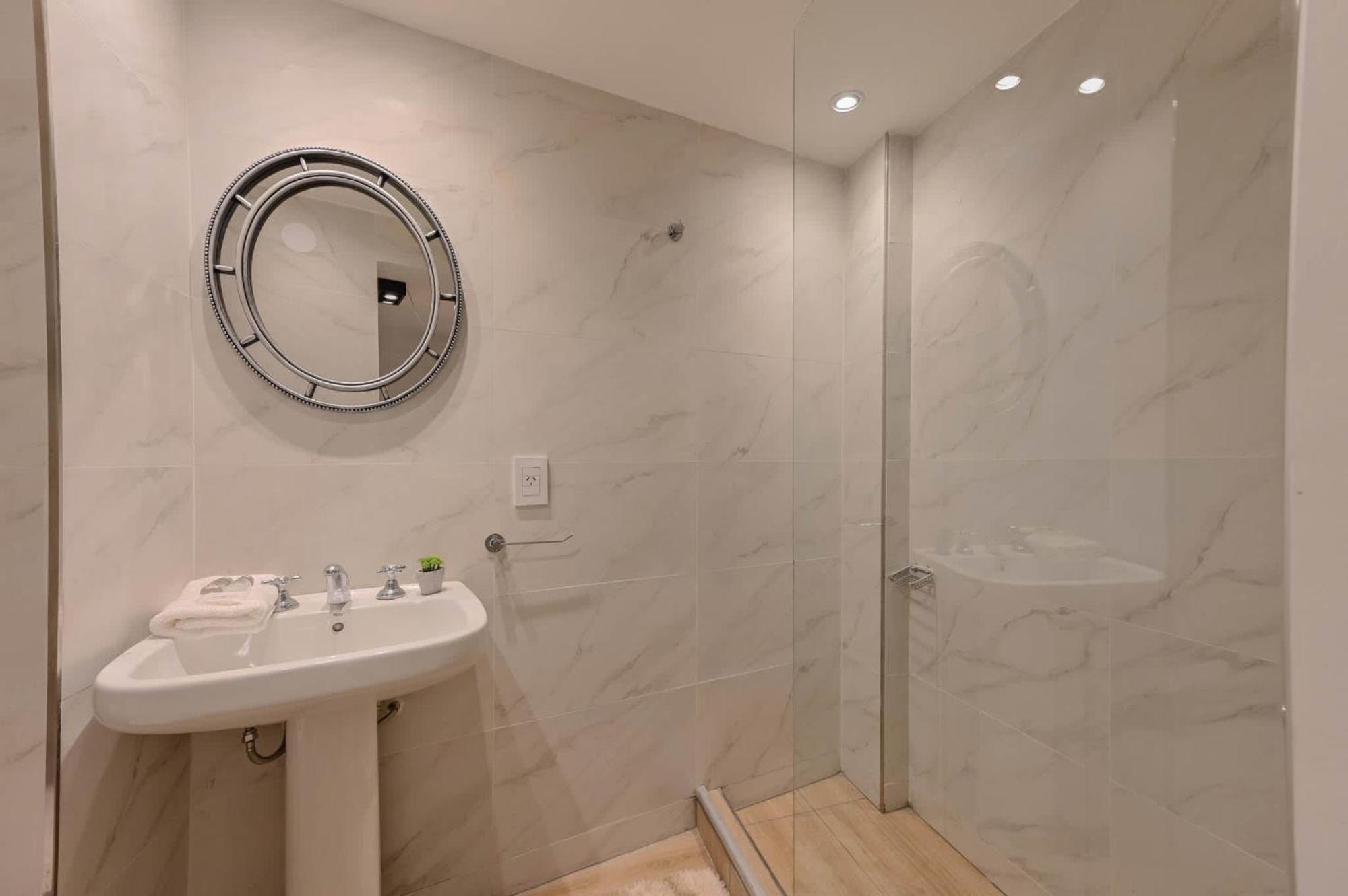 Apartment Mansion Mitre 'd' - 4 Pax Gym & Jacuzzi *