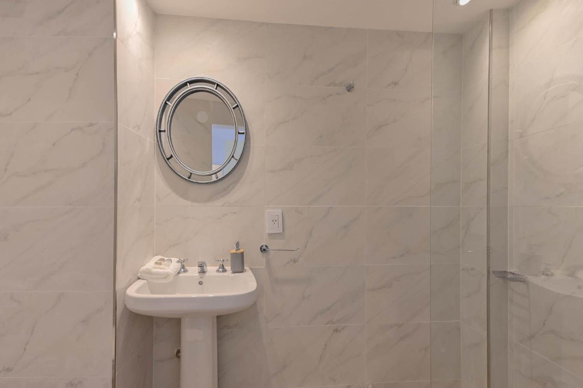 Apartment Mansion Mitre 'a' - 4 Pax Duplex Gym & Jacuzzi *