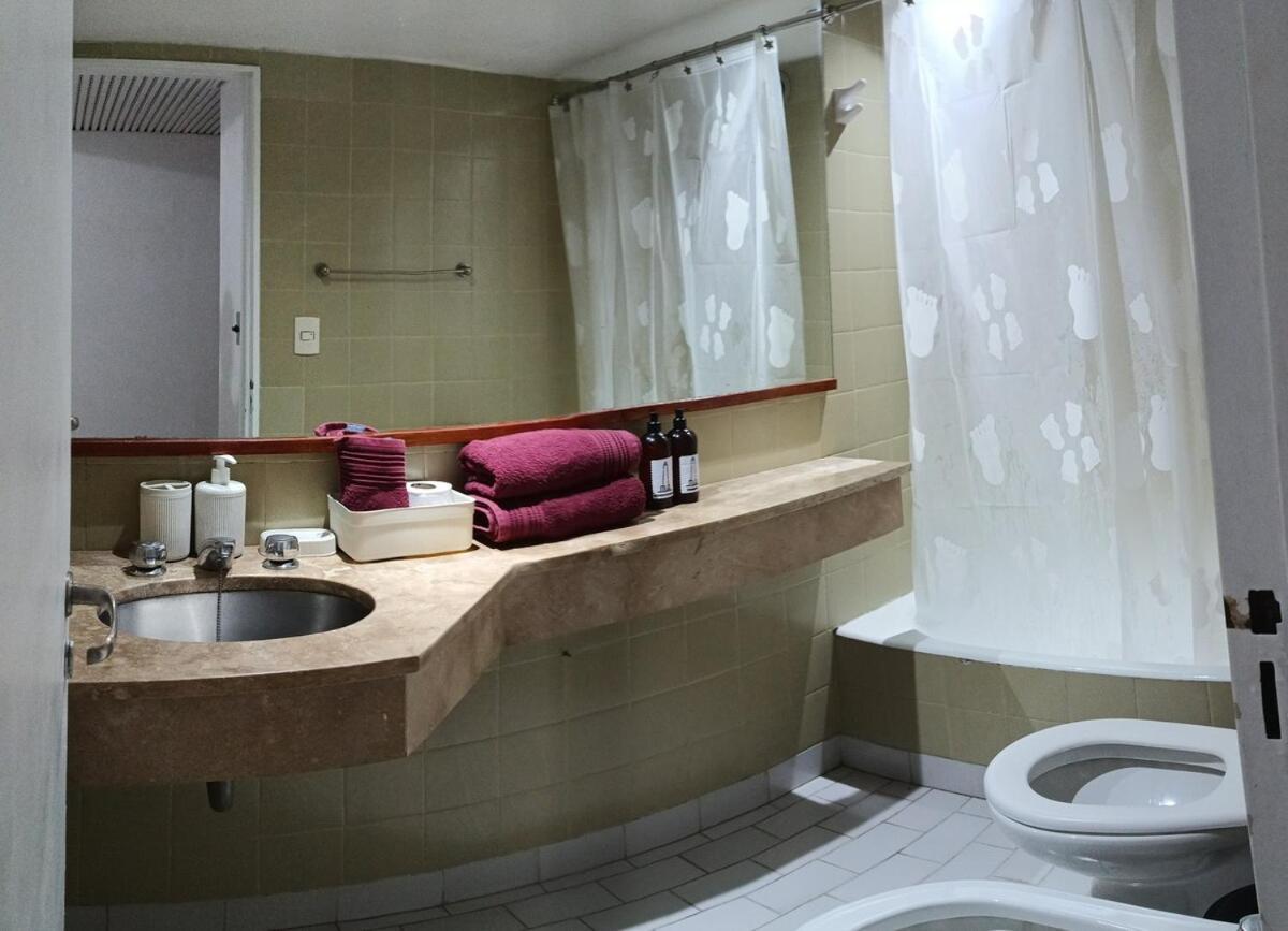 Obelisk Point Iii Apartment