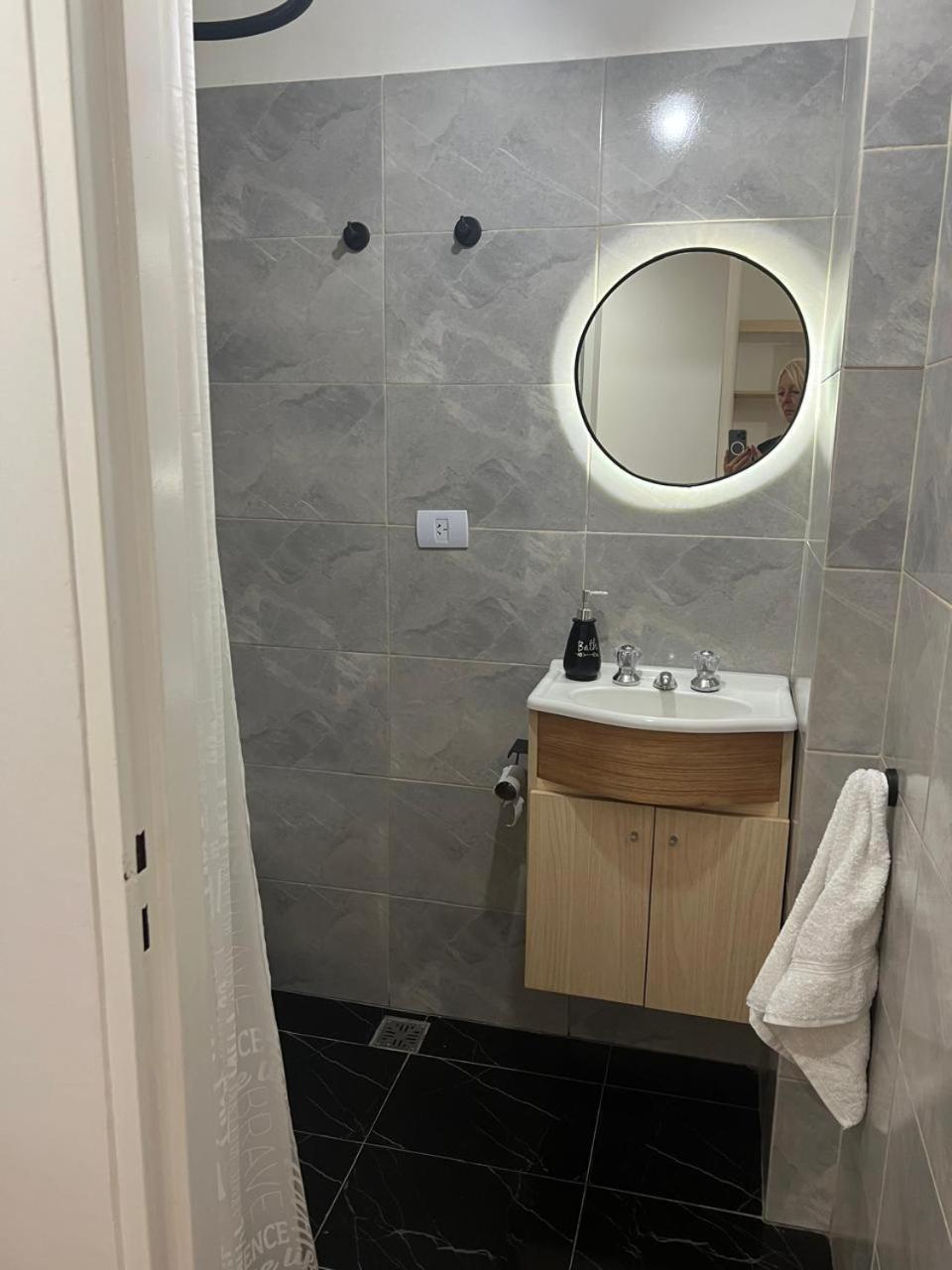 Share 2 Apartment *
