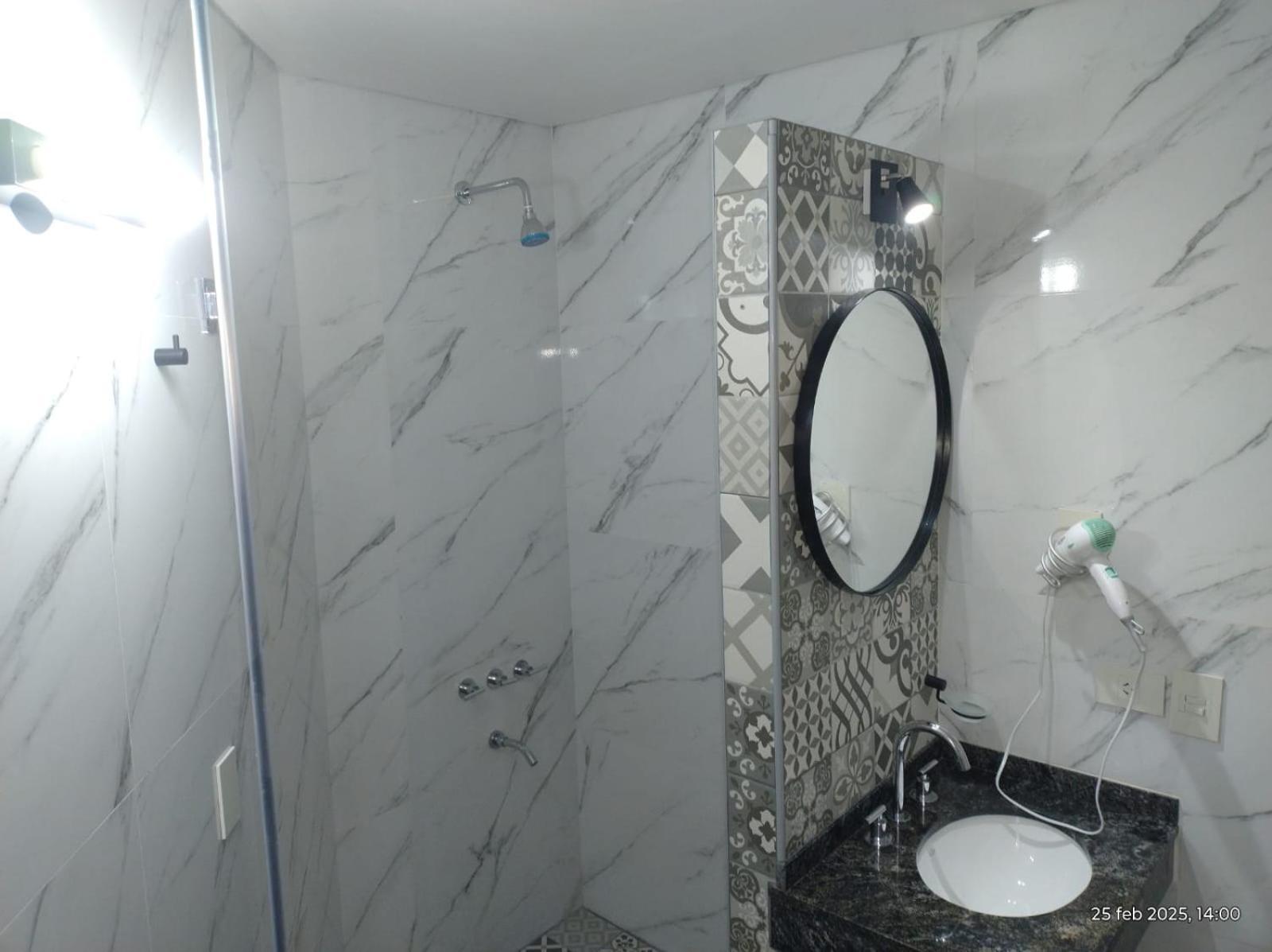 Regis Hotel 2*