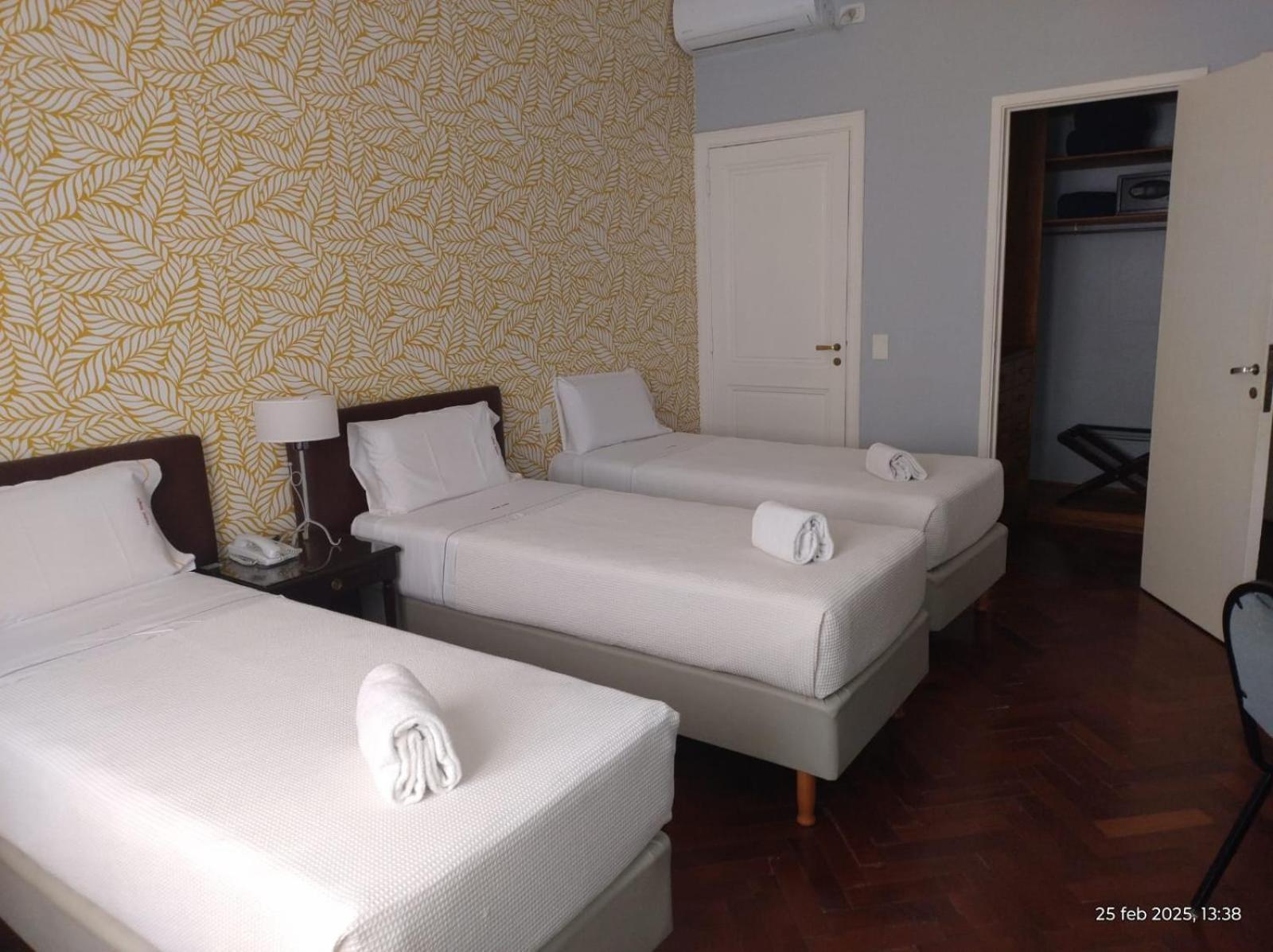 Regis Hotel