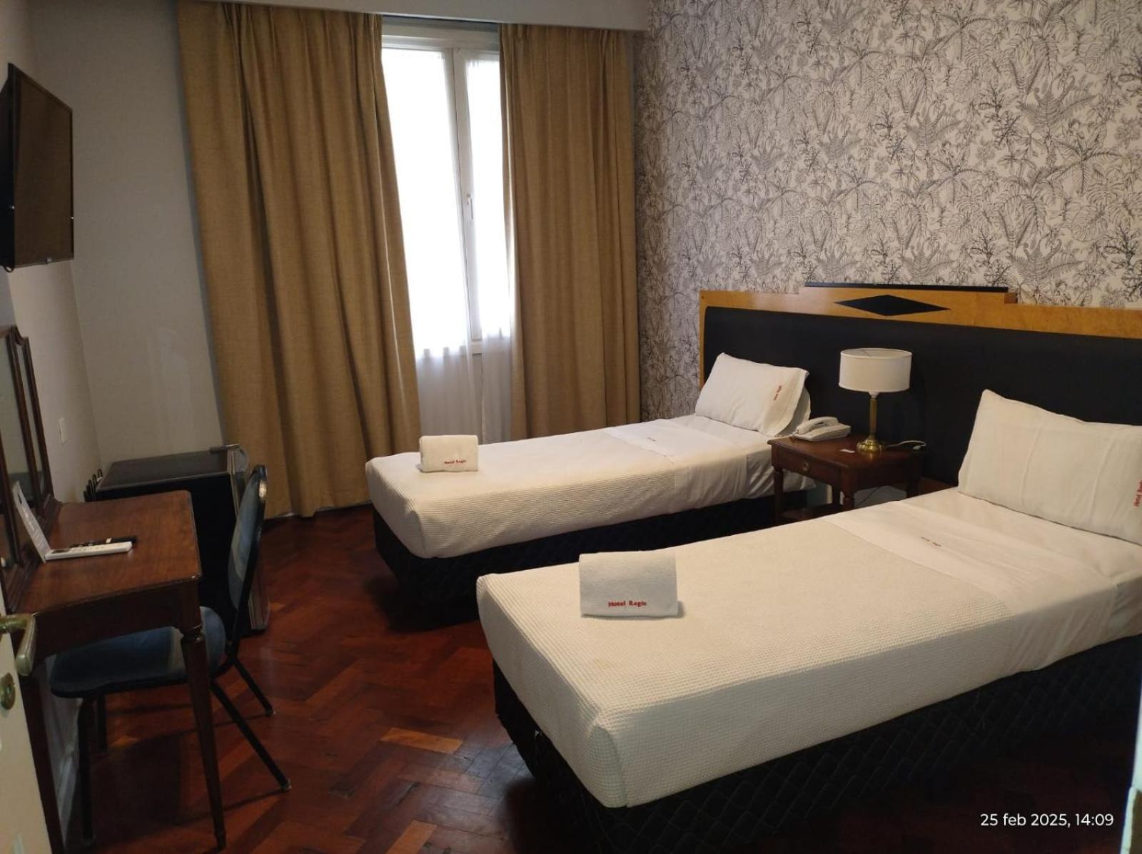 Regis Hotel 2*