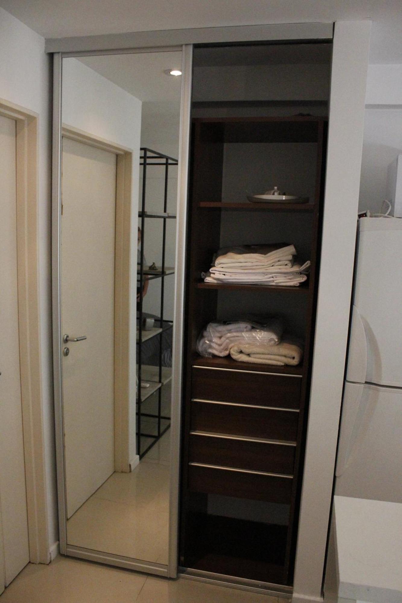 French Edificio Plaza Apartment