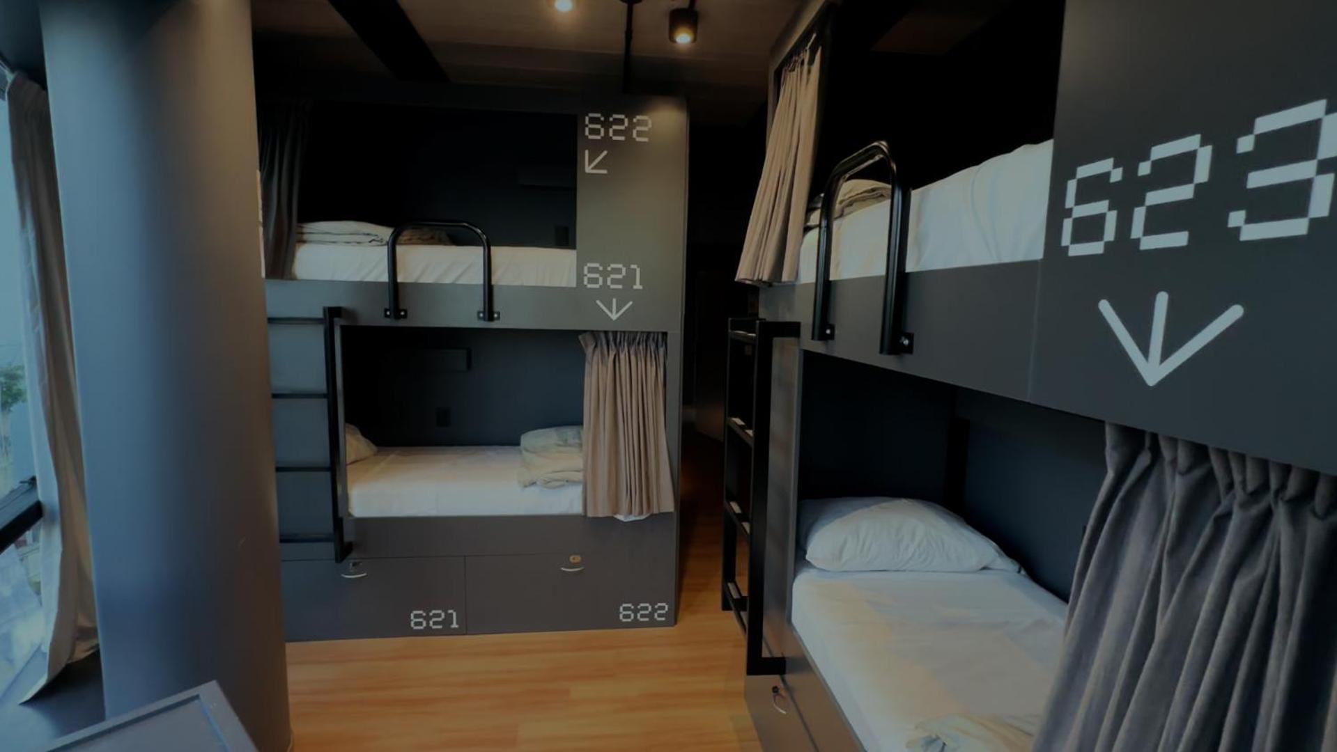 Mons Hostel *