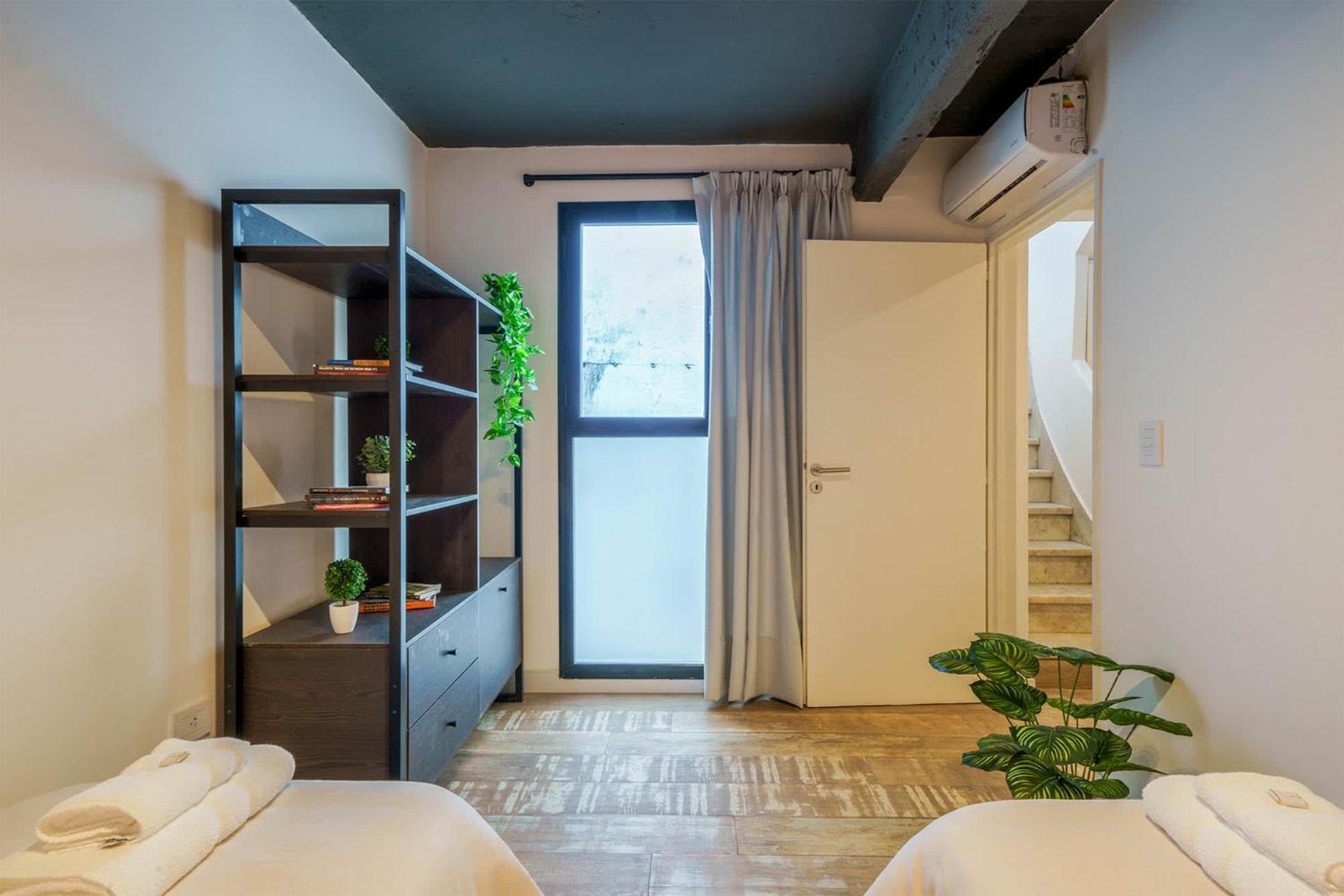 Fliphaus Chic Haus I Lux 2 Bd Terrace And Pool Apartment