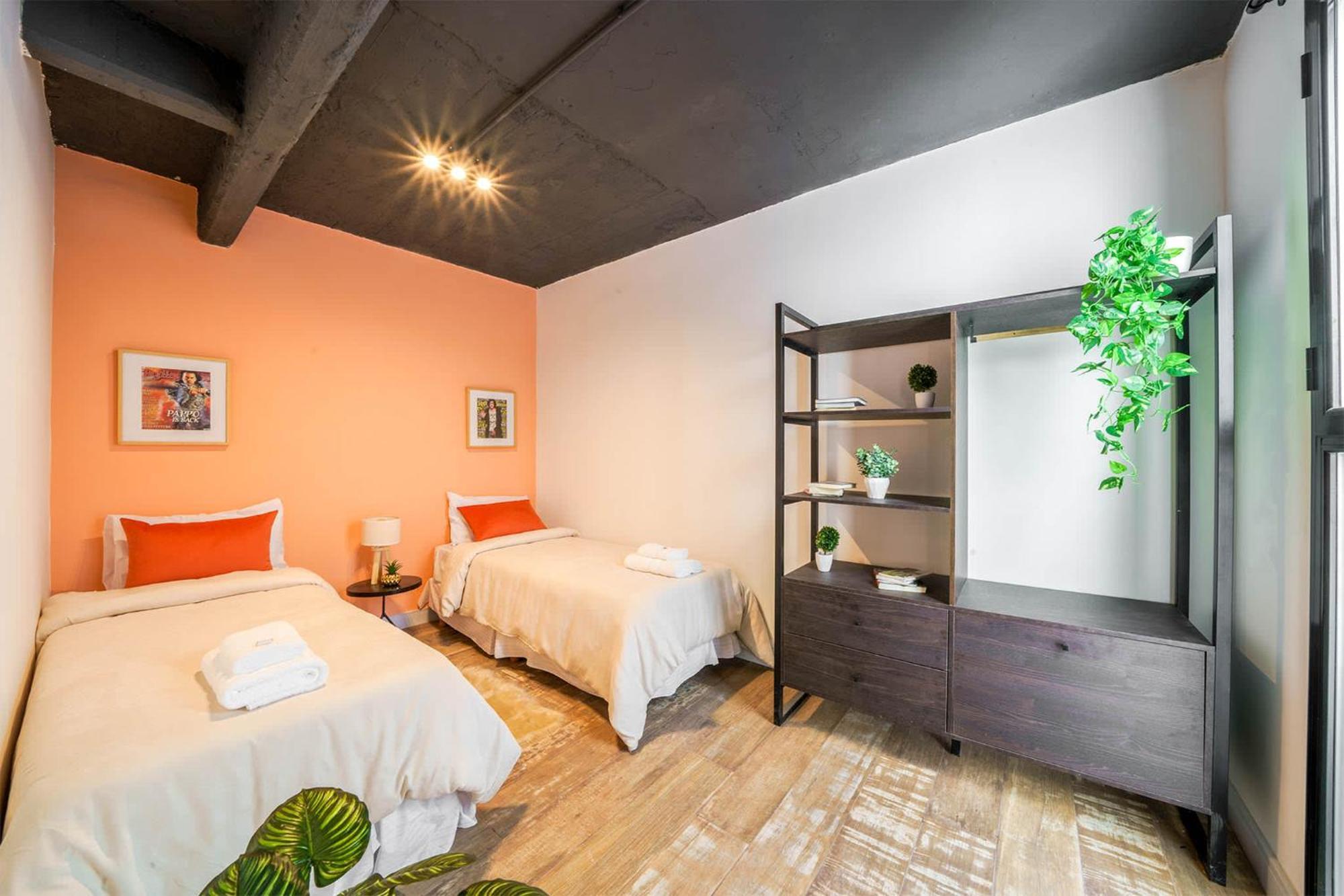 Fliphaus Chic Haus I Lux 2 Bd Terrace And Pool Apartment