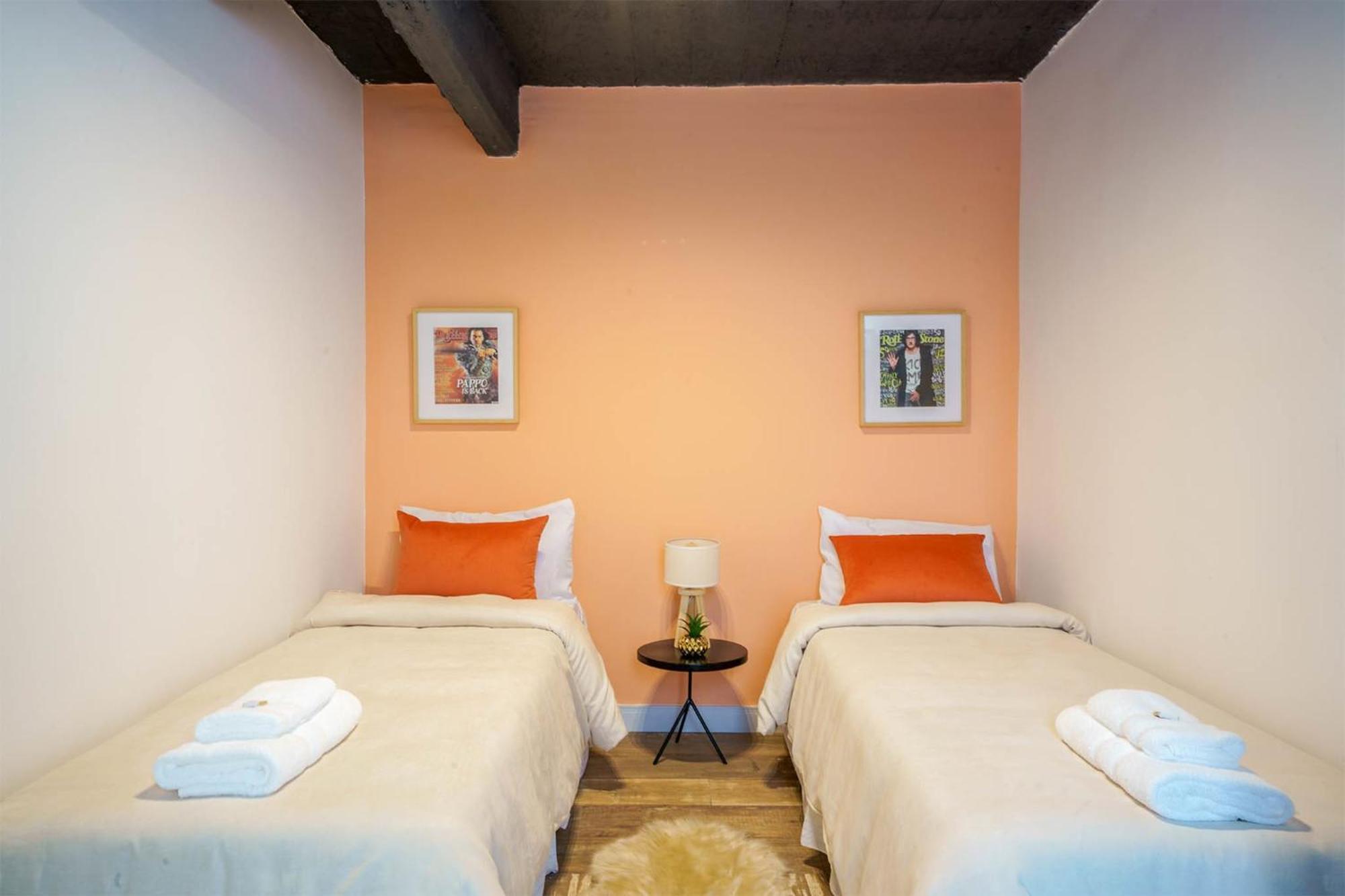 Apartment Fliphaus Chic Haus I Lux 2 Bd Terrace And Pool