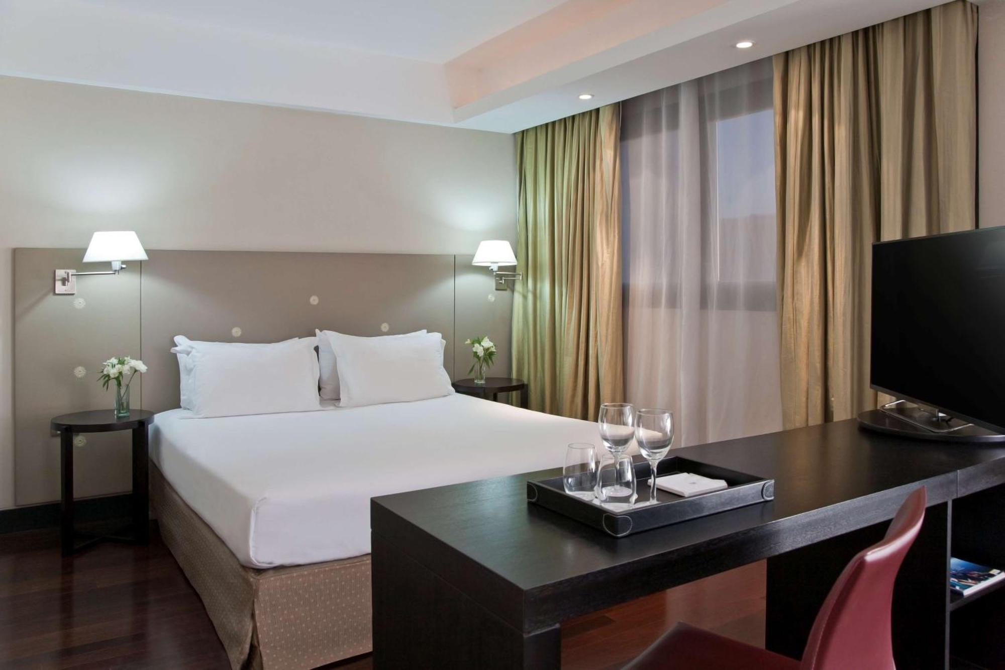 Nh 9 De Julio Hotel