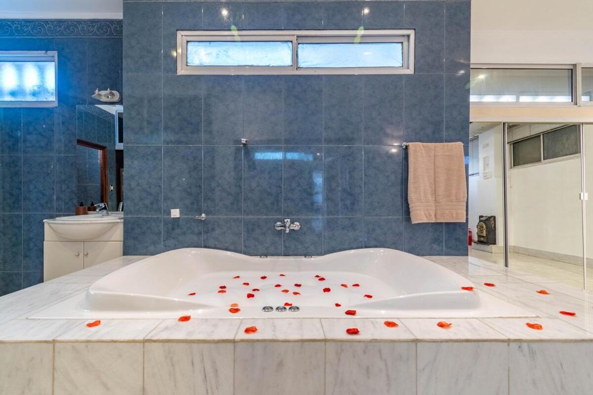 Villa Luxury Mansion In Recoleta - Jacuzzi - Sauna - 40 People *