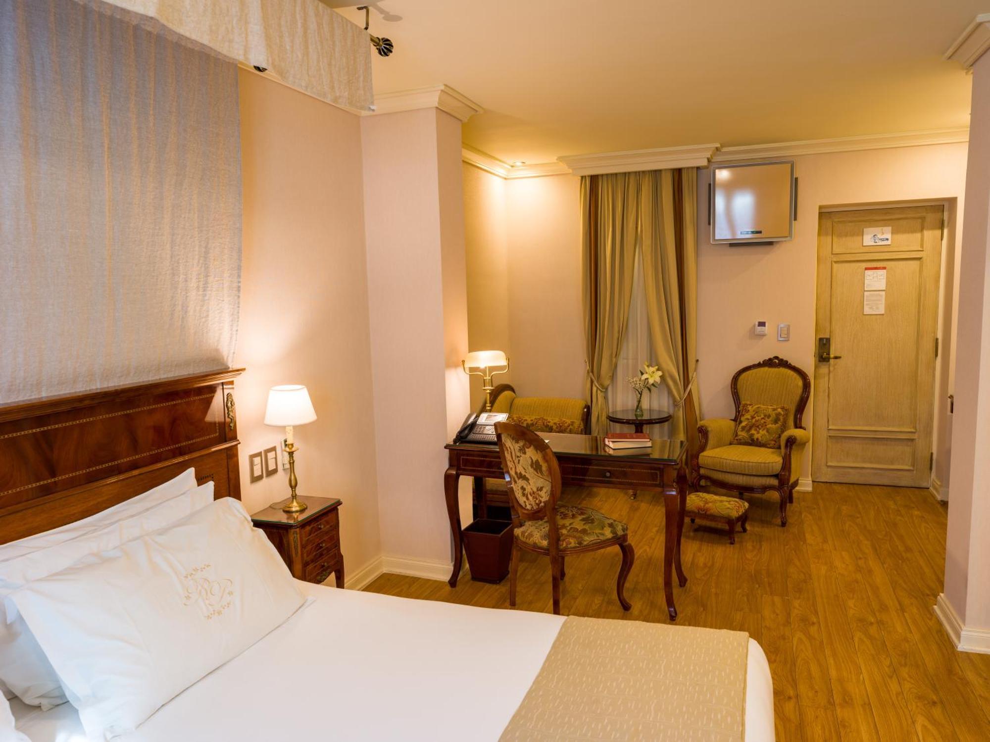 Melia Recoleta Plaza 5*