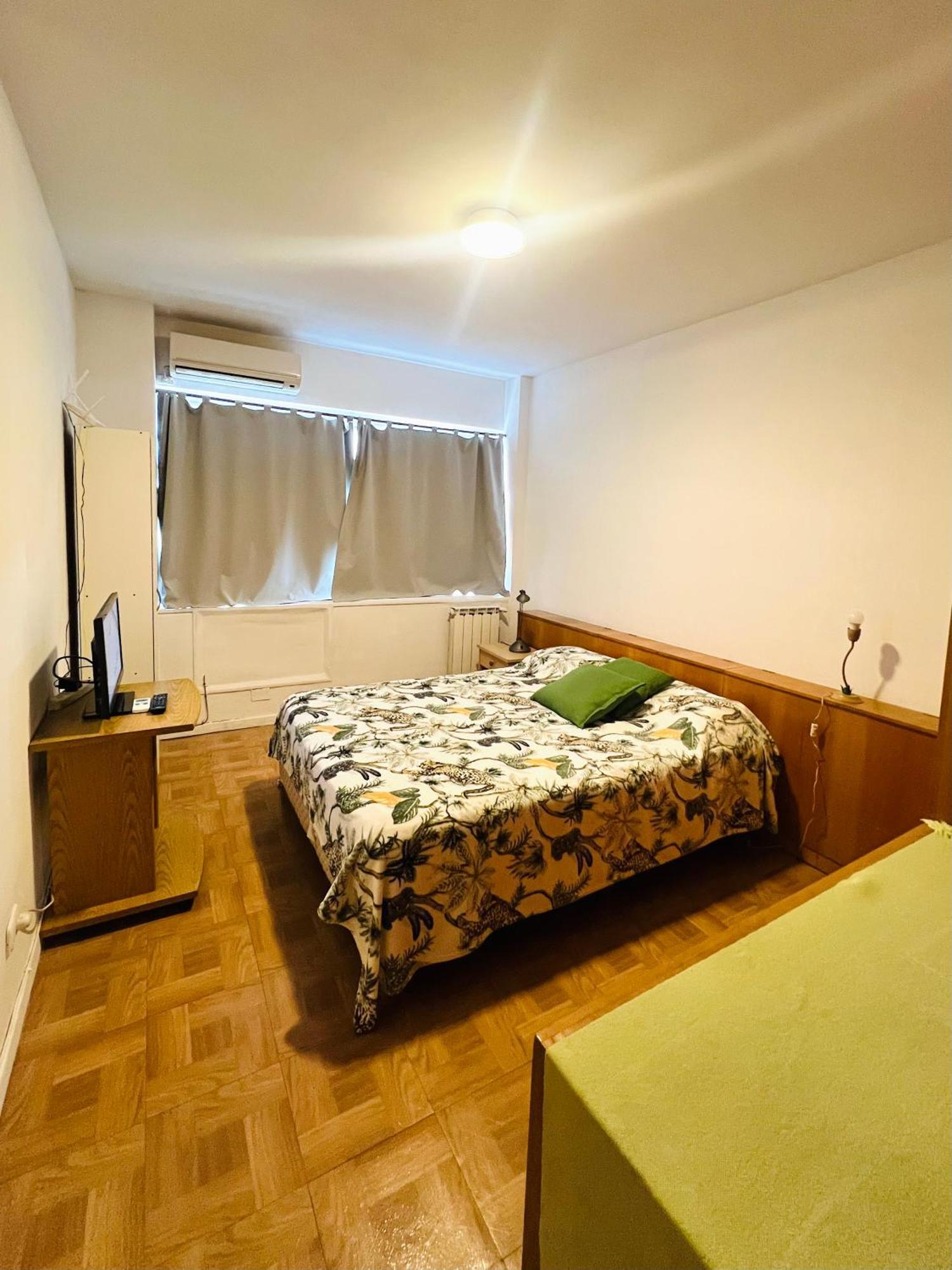 A Pasos Del Obelisco Apartment *