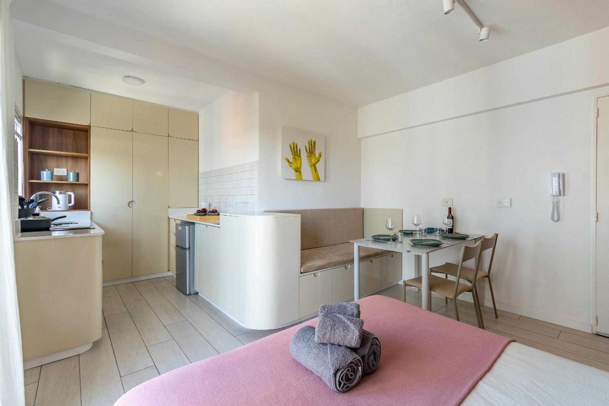 Estudio Moderno Con Vista Al Polo | Canitas Apartment