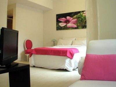 Synergie Boutique Hotel 4*