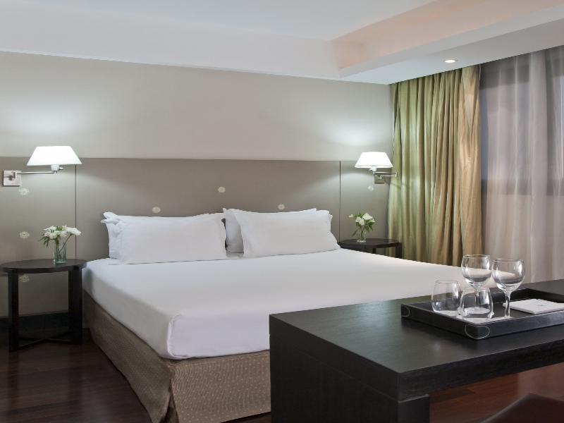 Nh 9 De Julio Hotel 4*