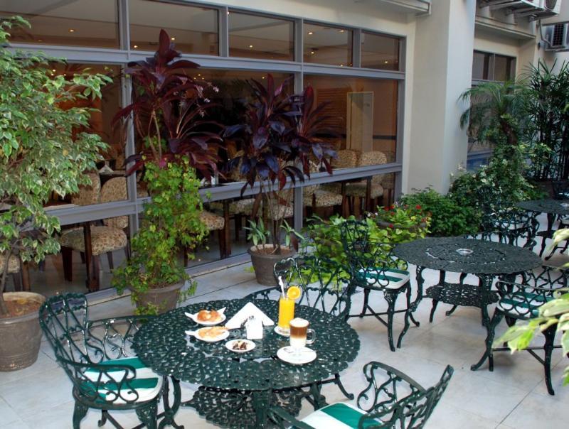 Hr Esmeralda Luxor Hotel