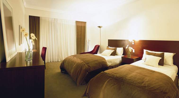 Hotel Dazzler By Wyndham San Martin Buenos Aires