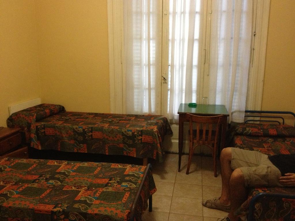 Hotel Sevilla *