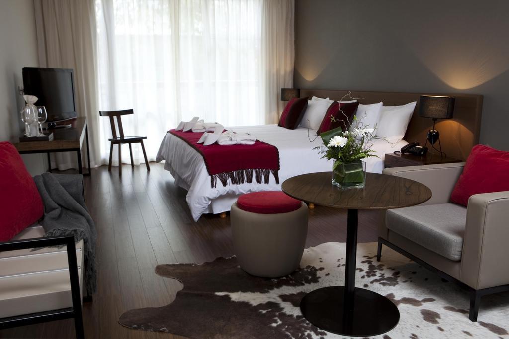 Hotel Aspen Square 4*