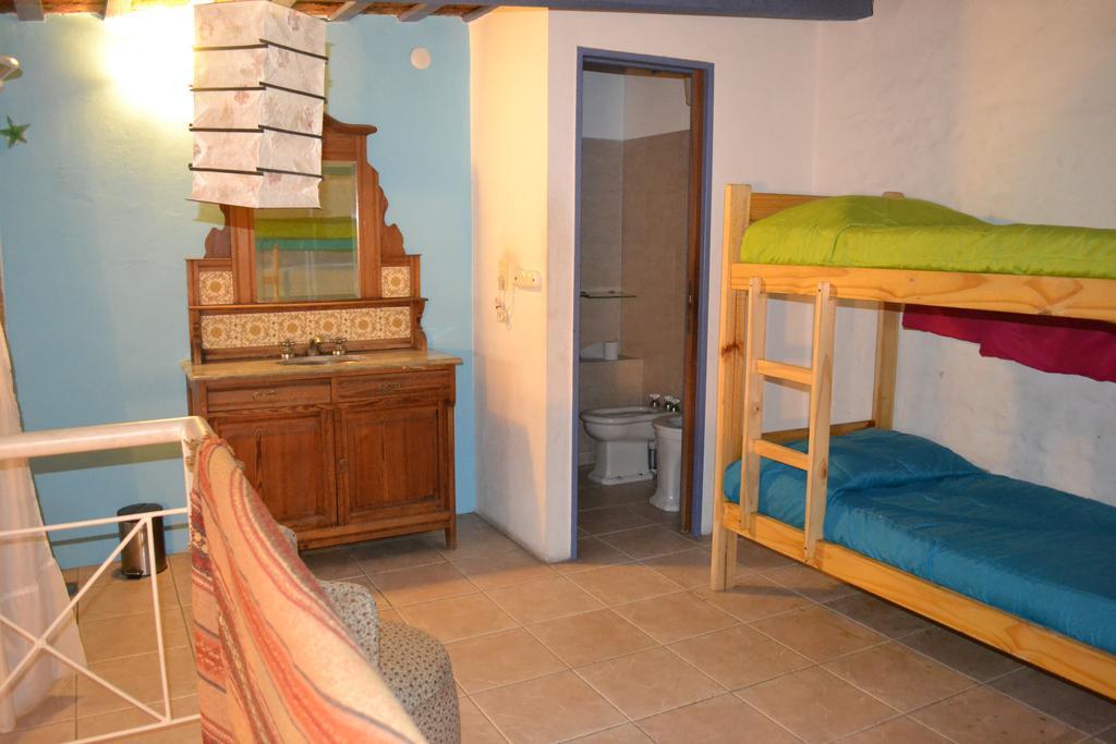 Hostel Meridiano *