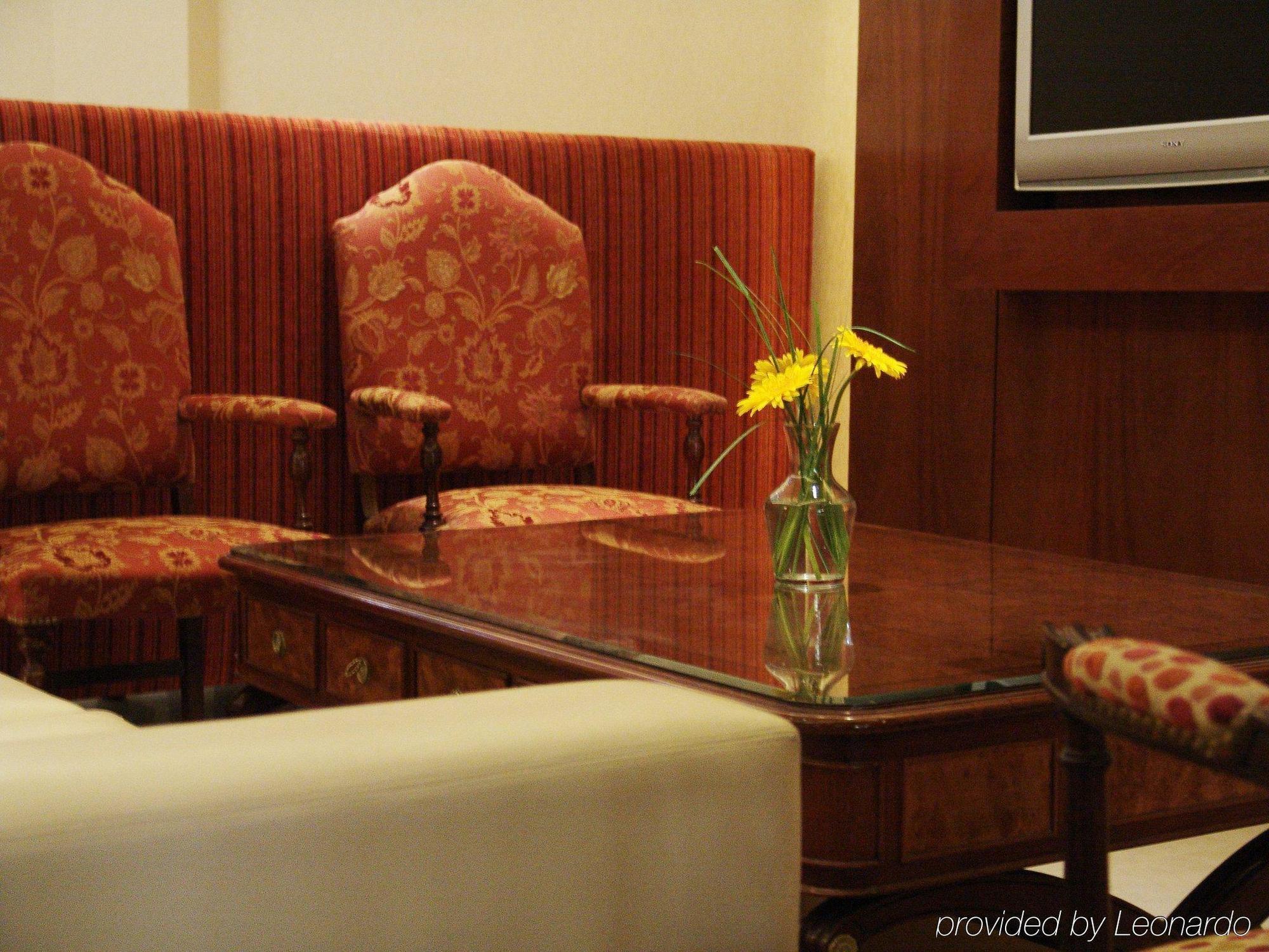 Sheltown Hotel 4*