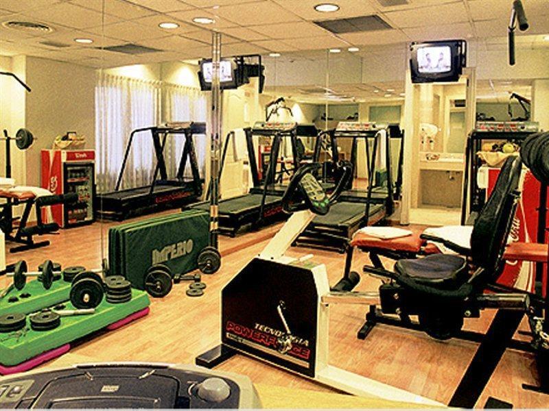 Howard Johnson 9 De Julio Avenue Hotel