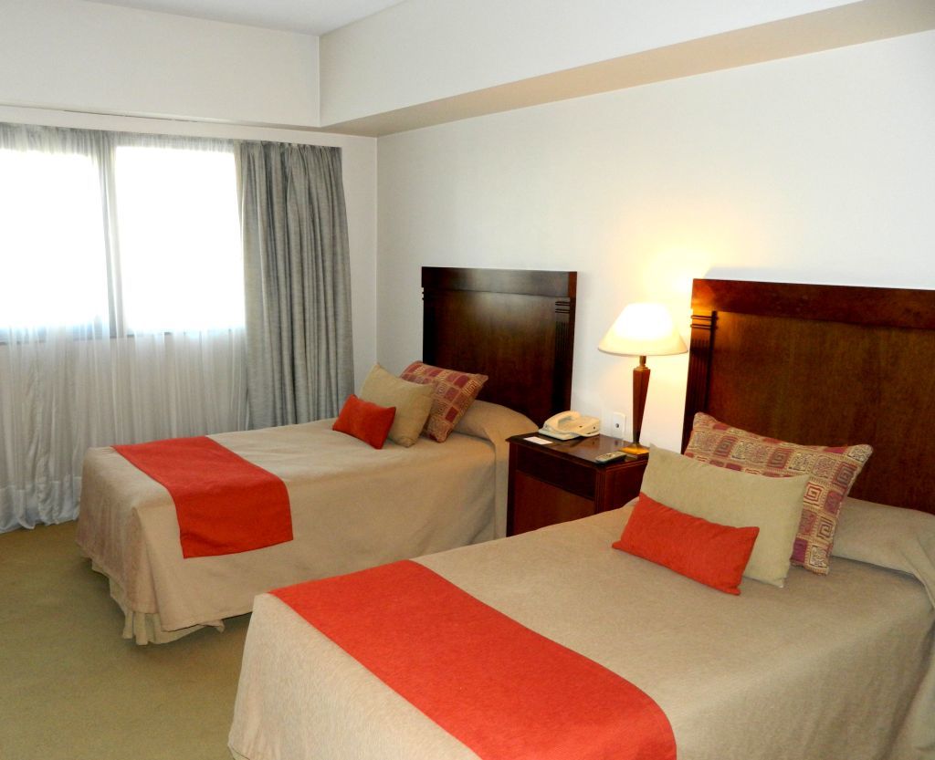 Hr Esmeralda Luxor