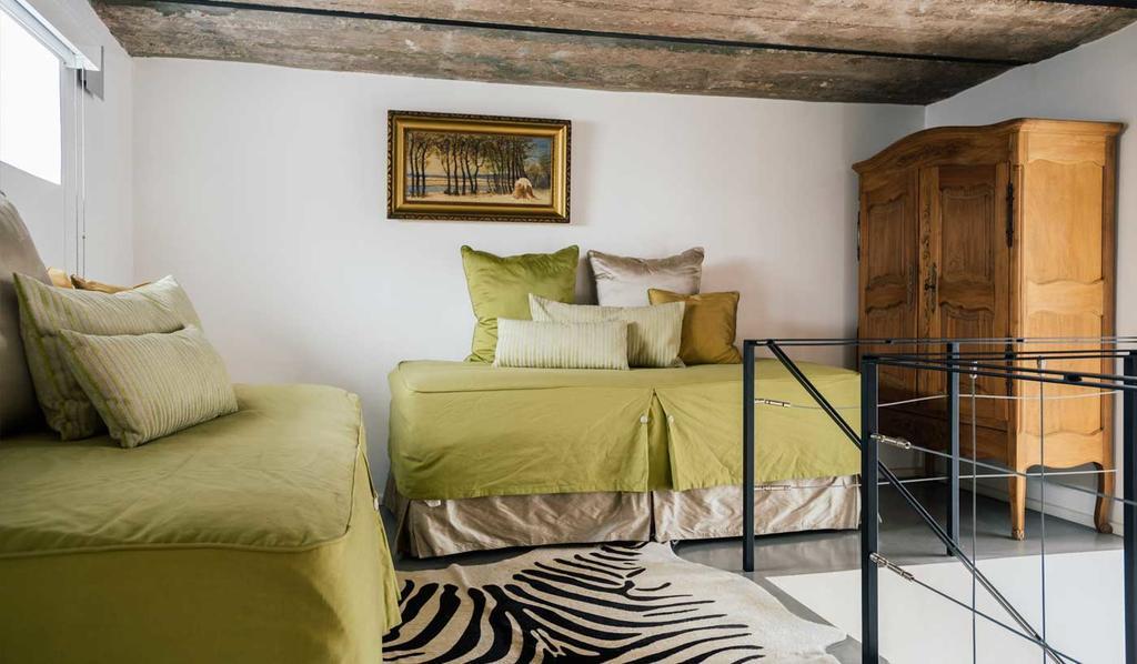 Apartment Deluxe In French Style Building
