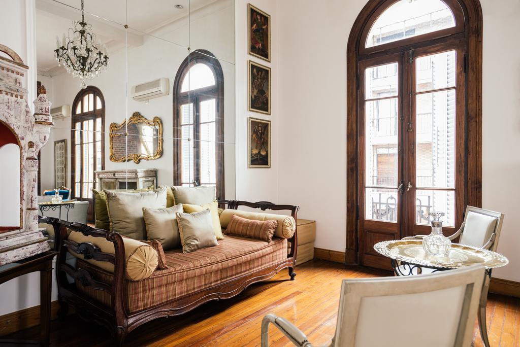Apartment Deluxe In French Style Building Buenos Aires