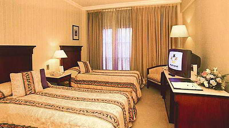 Howard Johnson 9 De Julio Avenue Hotel